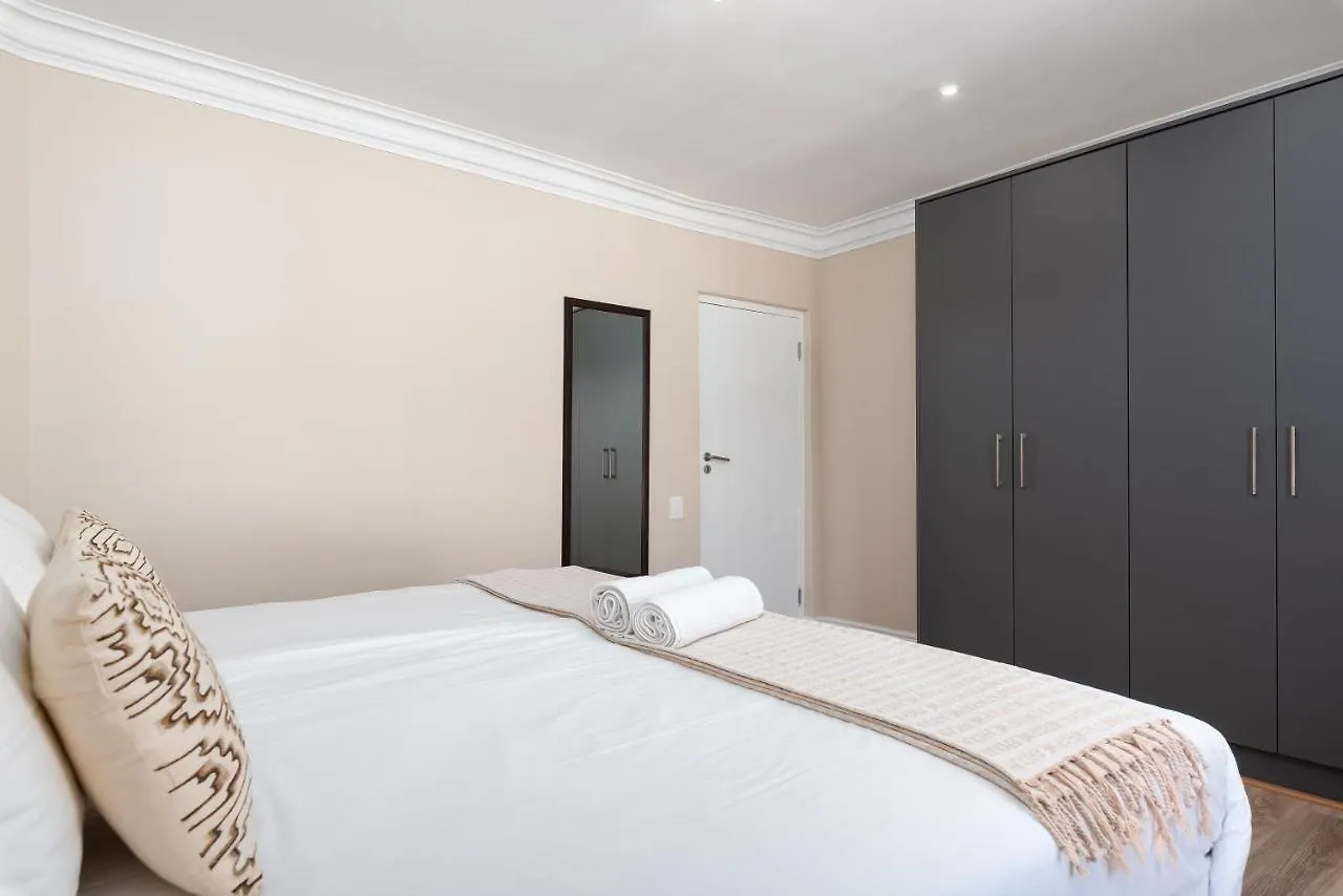 Planet Africa 9 Apartment Cape Town