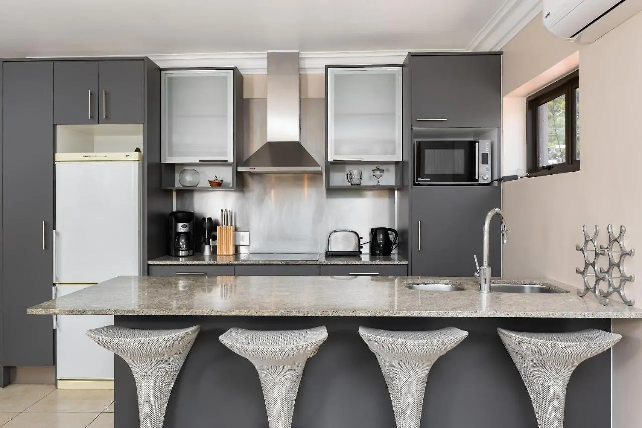 Planet Africa 9 Apartment Cape Town